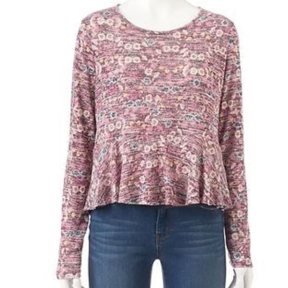 🌿*NWT* Hi-Low Peplum Long Sleeve Top